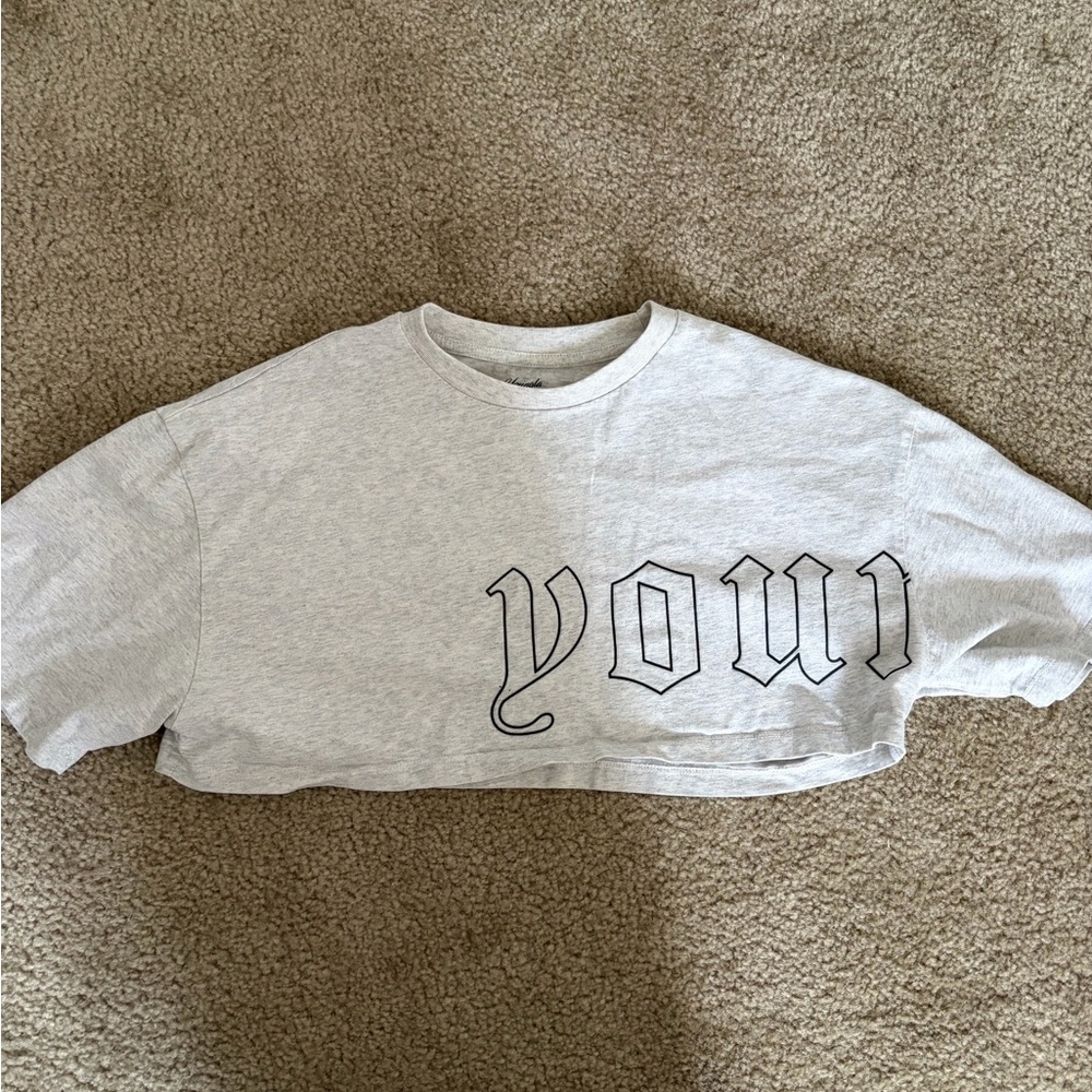 youngla crop tee